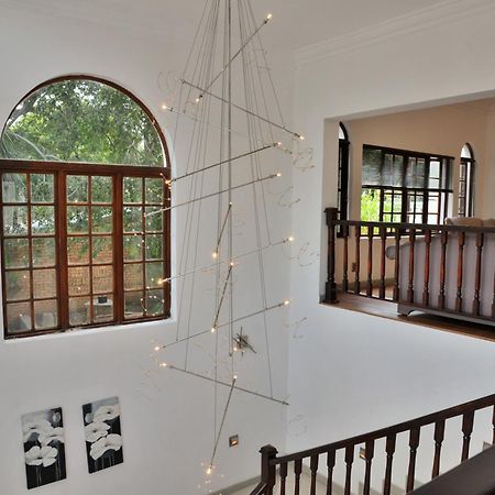 Indlovukazi Guesthouse Hartbeespoort Bagian luar foto