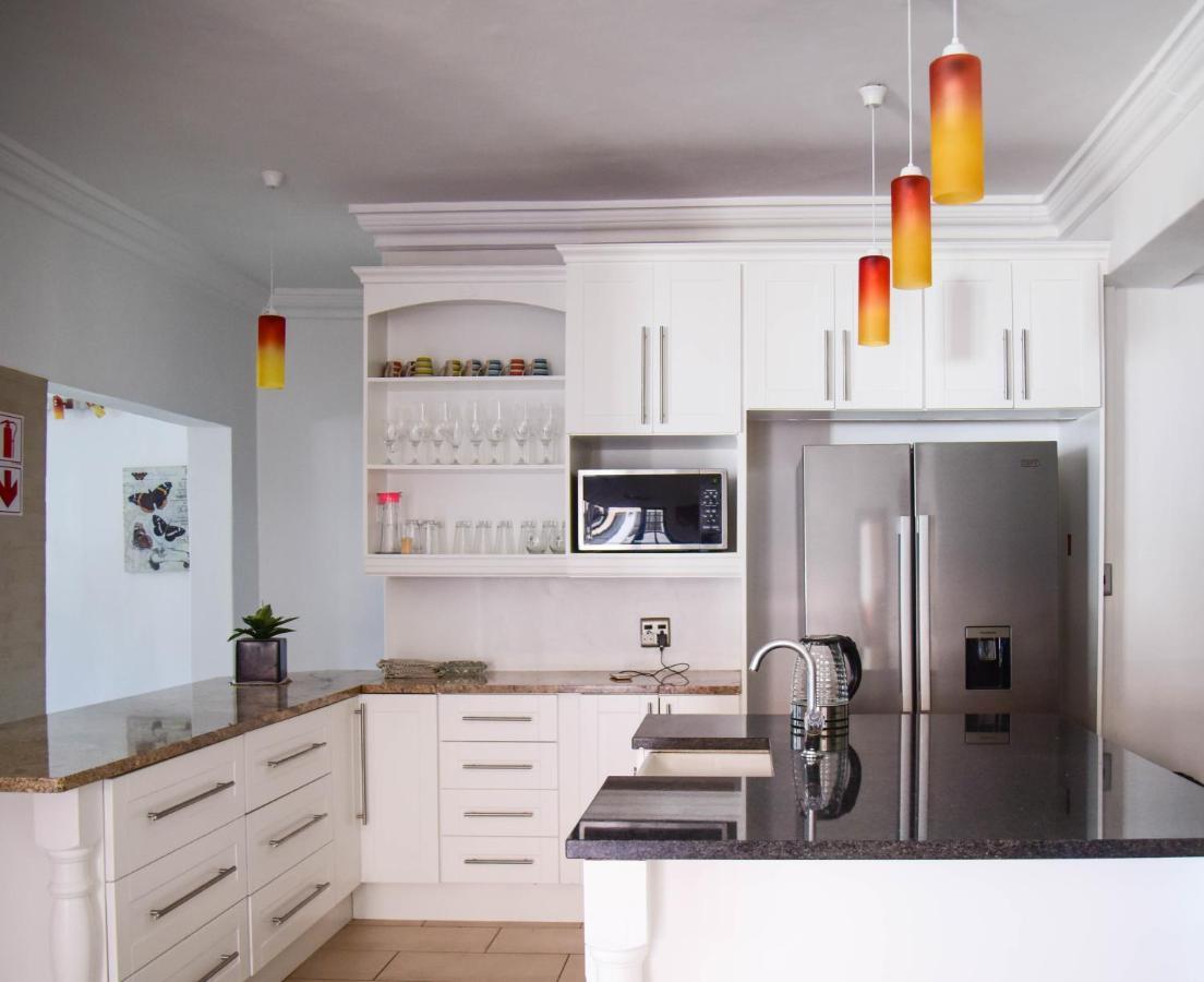 Indlovukazi Guesthouse Hartbeespoort Bagian luar foto