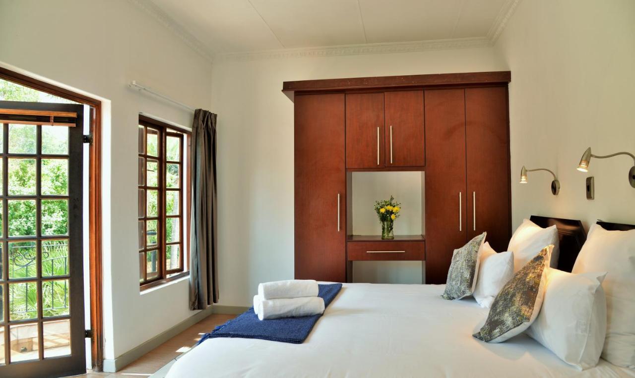 Indlovukazi Guesthouse Hartbeespoort Bagian luar foto