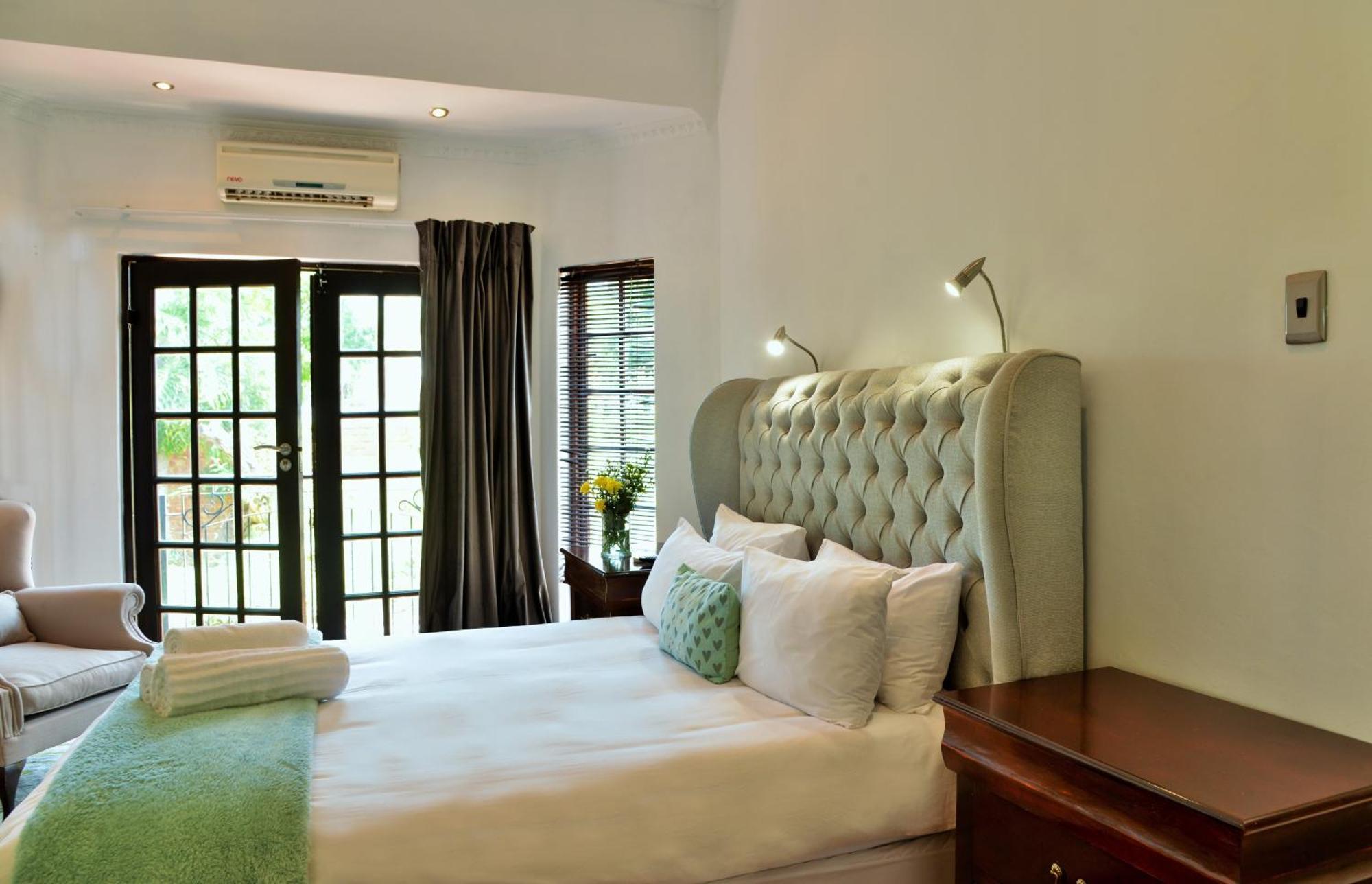 Indlovukazi Guesthouse Hartbeespoort Bagian luar foto
