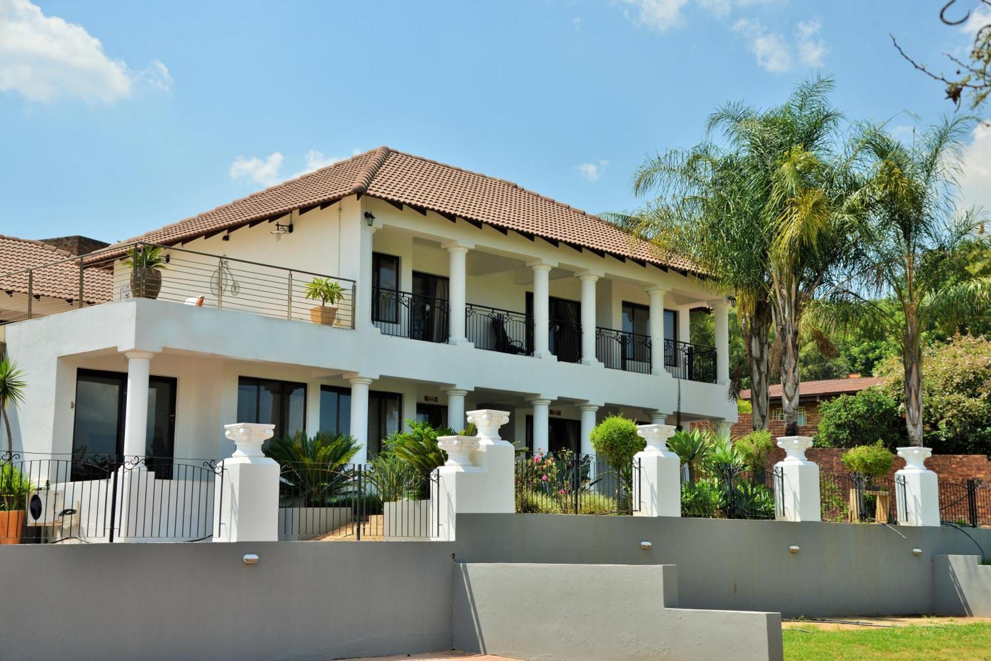Indlovukazi Guesthouse Hartbeespoort Bagian luar foto